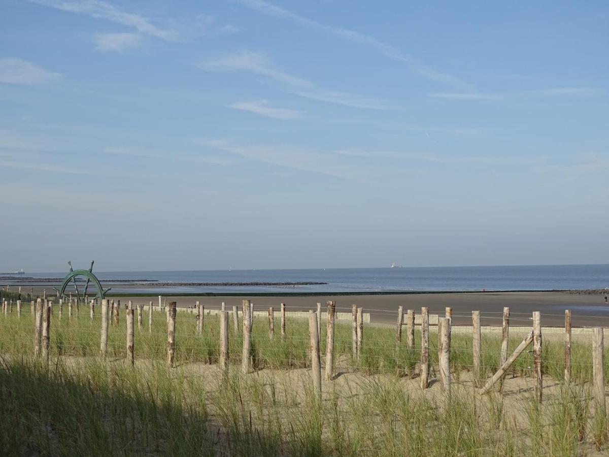 Apartment Luxury App, Frontal Sea View + South Terrace + Garage Middelkerke