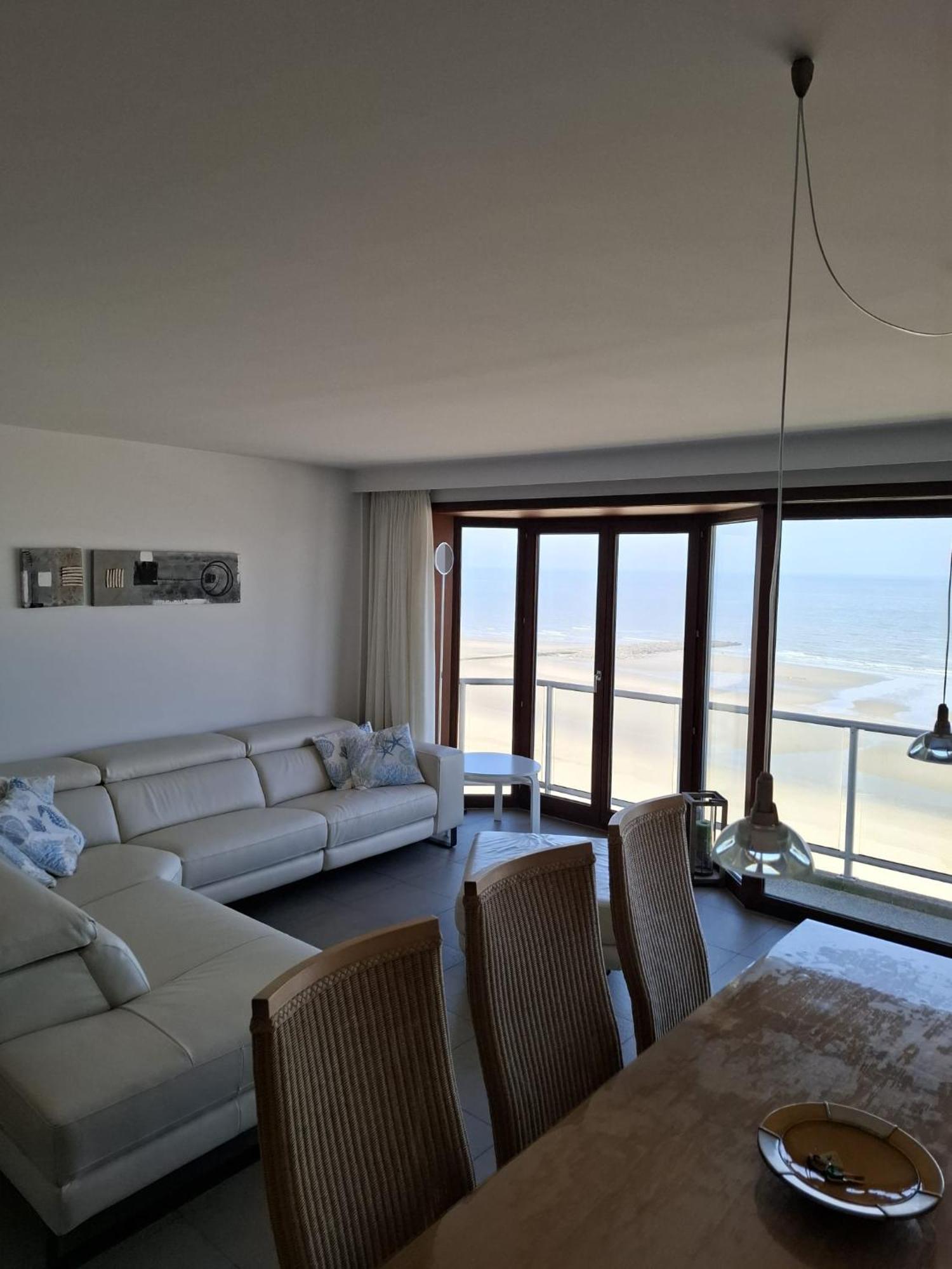 Luxury App, Frontal Sea View + South Terrace + Garage *